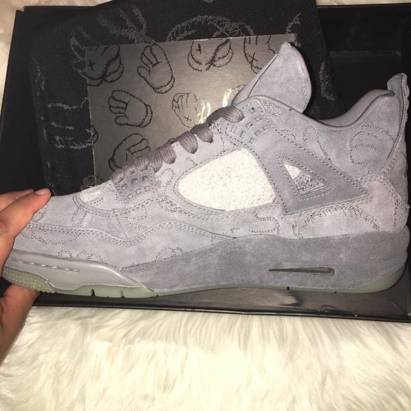 Jordan Retro 4 Kaws main image 4